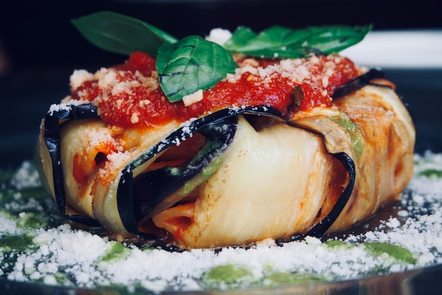 Opening Hours of Italian Restaurants: Enhancing the Dining Experience